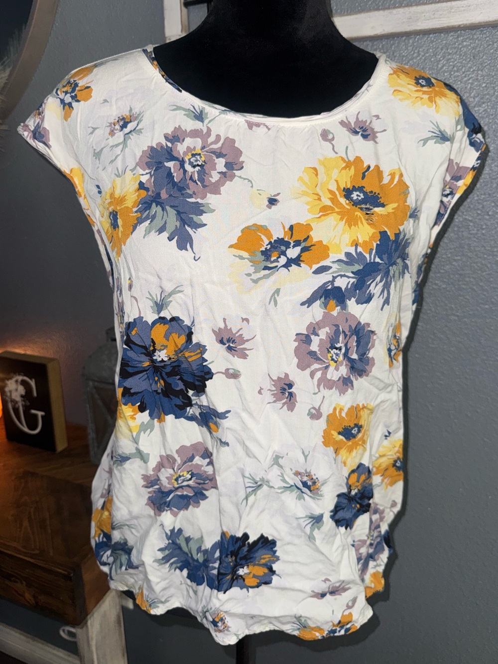 Abercrombie & Fitch White Floral Scoop Neck Top with Yellow and Blue Blooms